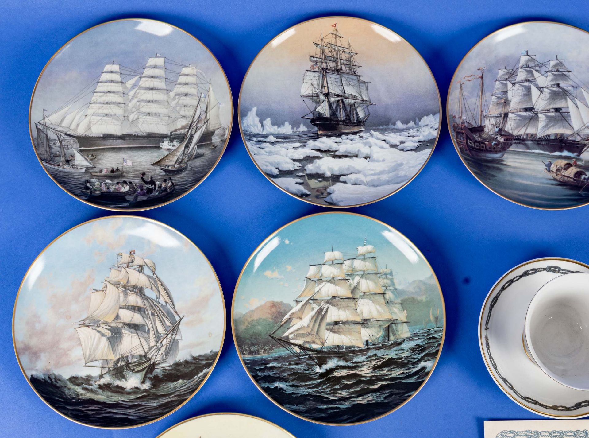 13teilige Sammlung maritimer Porzellan-Objekte, bestehend aus 2teiliger "GORCH FOCK" Kaffeetasse de - Bild 3 aus 14