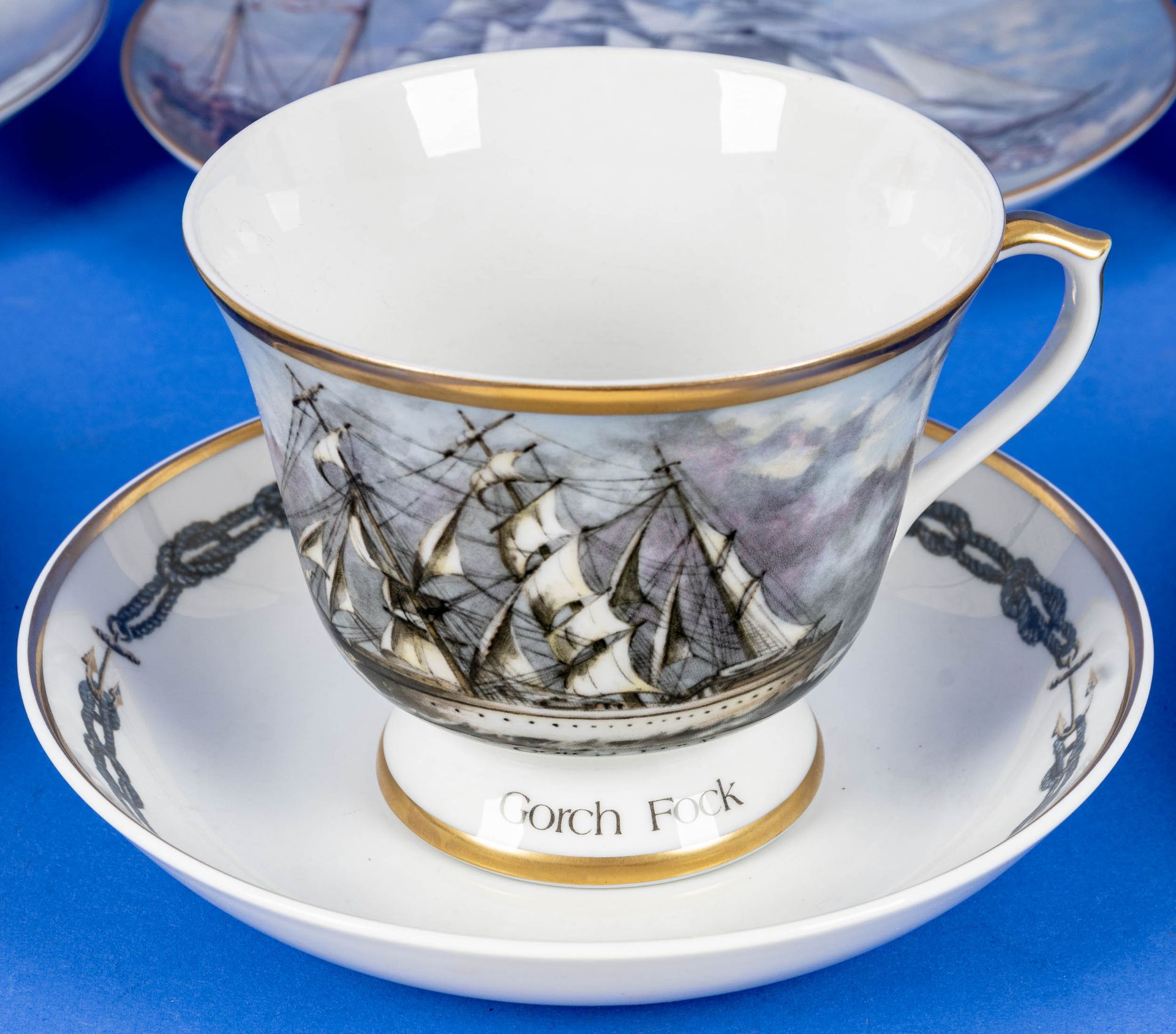 13teilige Sammlung maritimer Porzellan-Objekte, bestehend aus 2teiliger "GORCH FOCK" Kaffeetasse de - Bild 9 aus 14