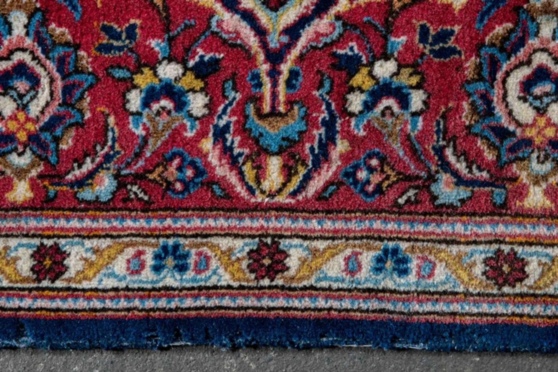 Größere Keshan-Teppichbrücke, Iran der 1970er/80er Jahre, ca. 138 x 220 cm. Blaugrundige Teppichbrü - Bild 3 aus 5