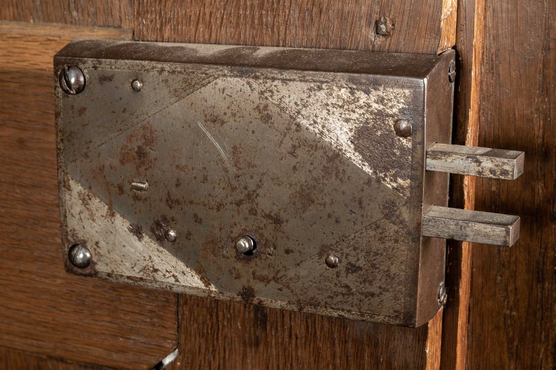 Seltener ZUNFTSCHRANK DER BIERBRAUER; Dielenschrank, deutsch um 1800/20, voll zerlegbarer zweitürig - Bild 18 aus 20