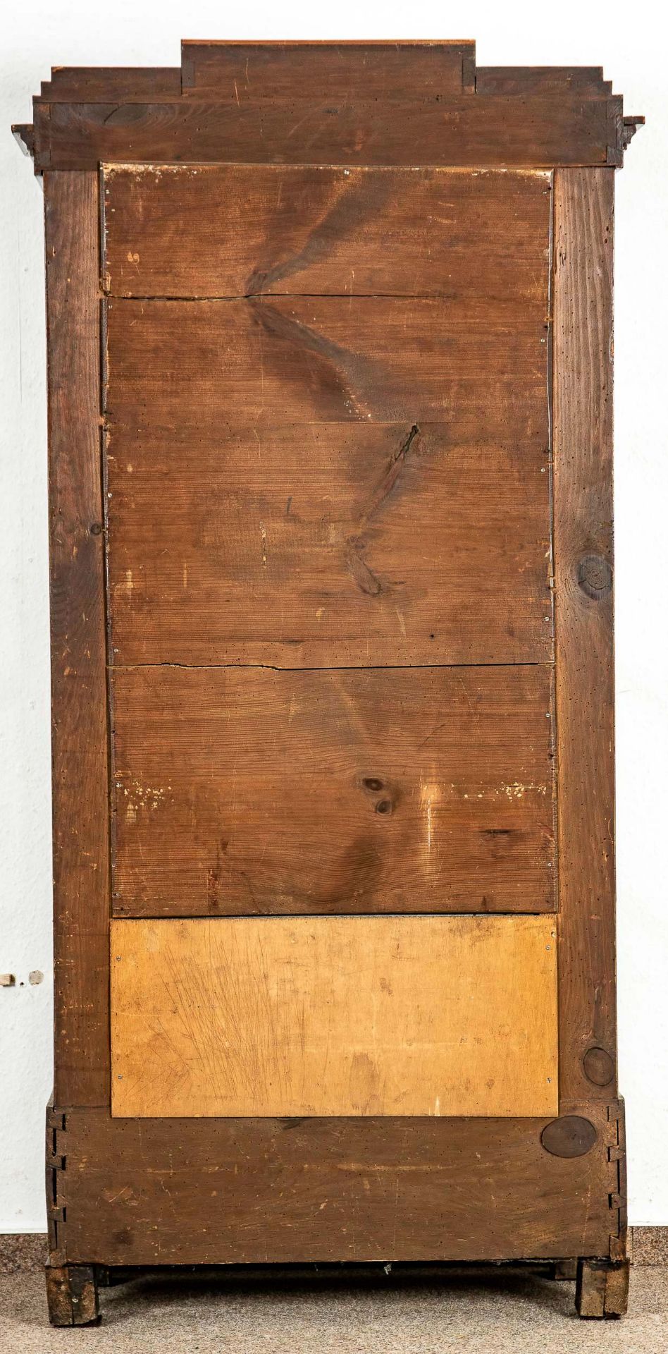 Vitrinenschrank, Biedermeier um 1830/50, Mahagoni massiv und furniert, dreiseitig verglaster Körper - Image 12 of 14