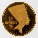 Goldene NOFRETETE Medaille, 900er Gelbgold, Durchmesser ca. 22 mm, ca. 7,5 gr.