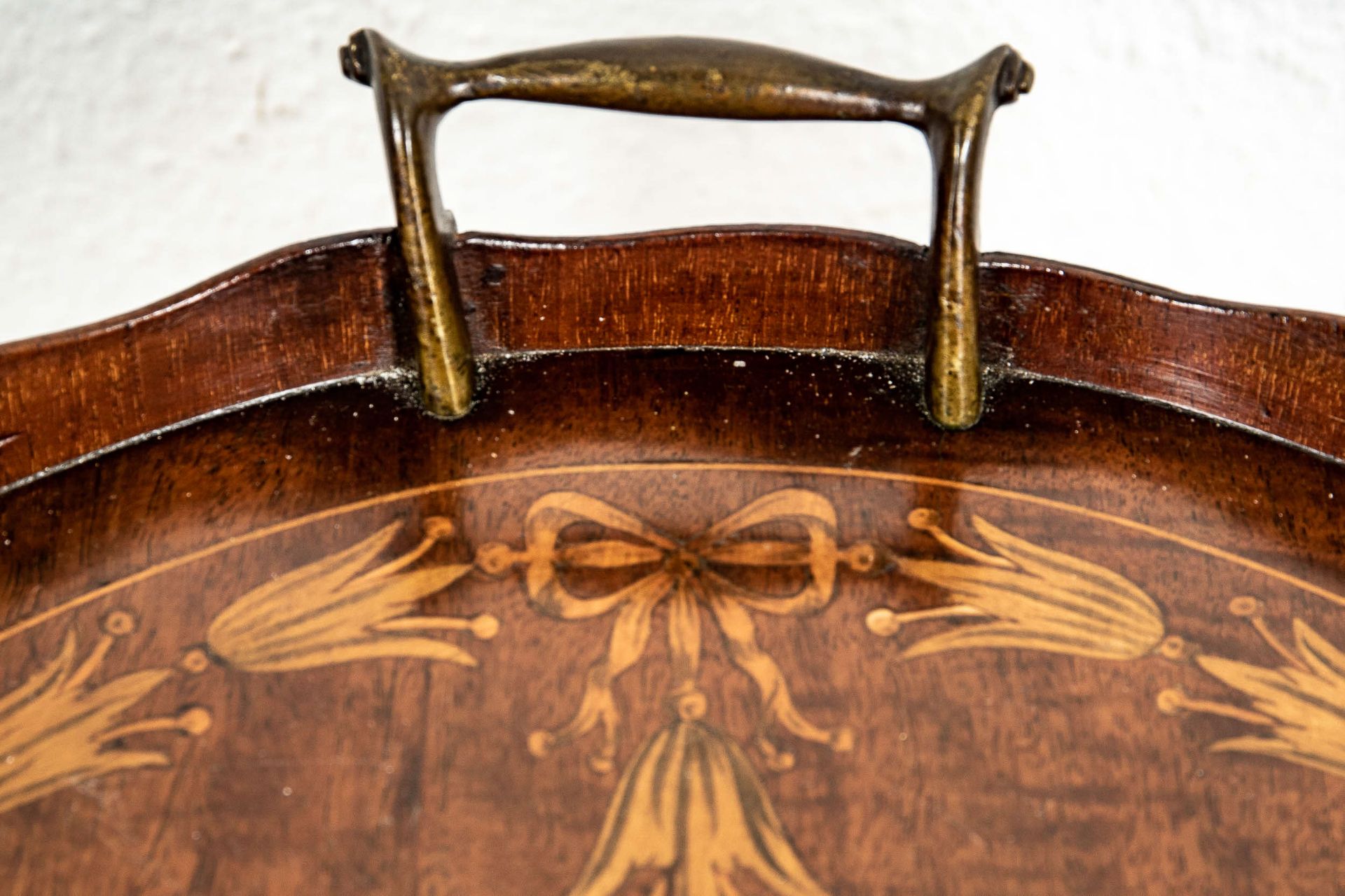 Klassisch eleganter ovaler Butler-Tisch, England Anfang 20. Jhdt., Mahagoni massiv & furniert. Das  - Bild 7 aus 10