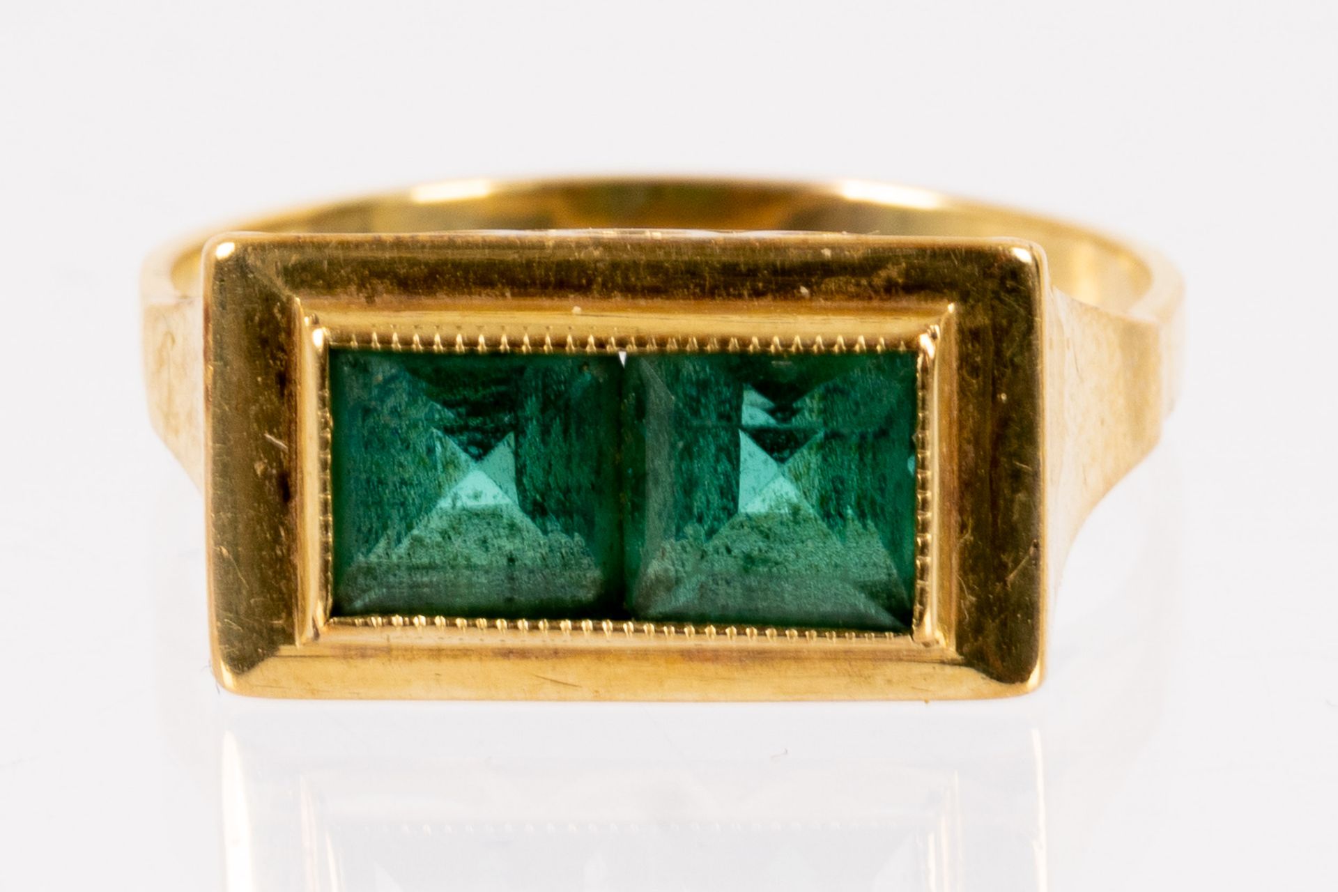 585er Gelbgold-Unisex-Ring mit grünem Farbsteinbesatz, ca. 2,5 gr. brutto, Ringinnendurchmesser ca. - Bild 2 aus 5