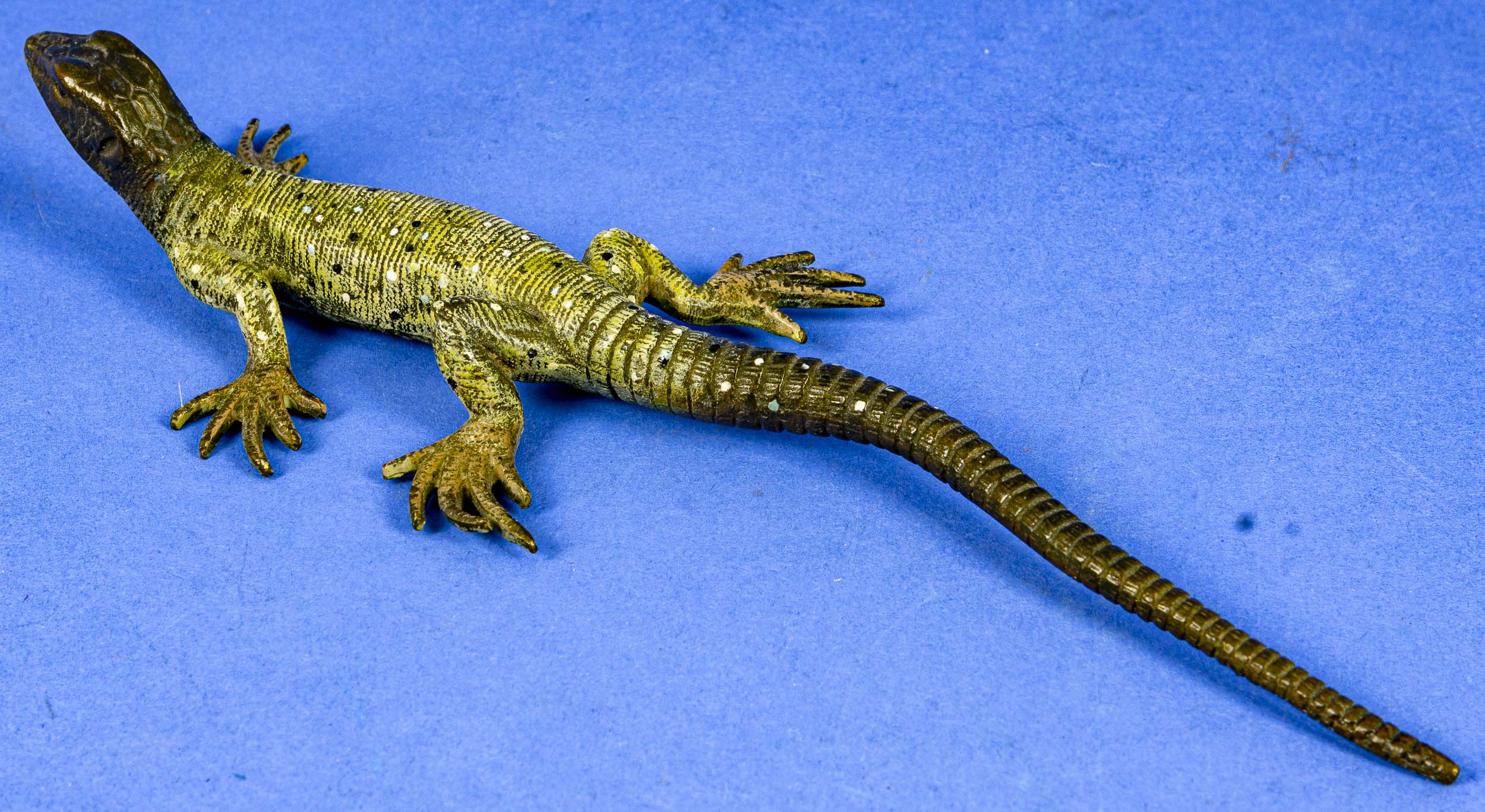 "Salamander" - Wiener Bronze, Länge ca. 21 cm. Bauchseitig gestempelt: "AUSTRIA", teilweise polychr - Image 2 of 6