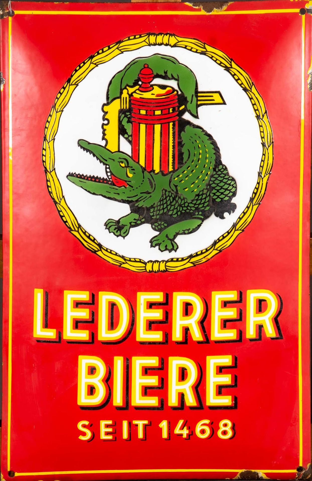 "LEDERER BIERE" seit 1468. Älteres, gewölbtes Emaille-Schild, 4farbig, teils plastisch fühlbarer De