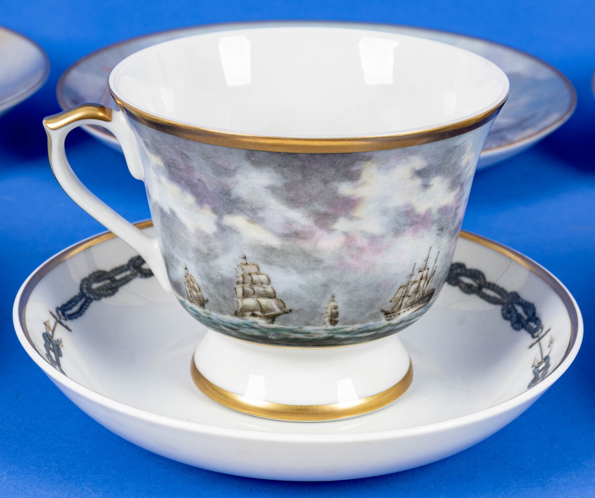 13teilige Sammlung maritimer Porzellan-Objekte, bestehend aus 2teiliger "GORCH FOCK" Kaffeetasse de - Bild 10 aus 14