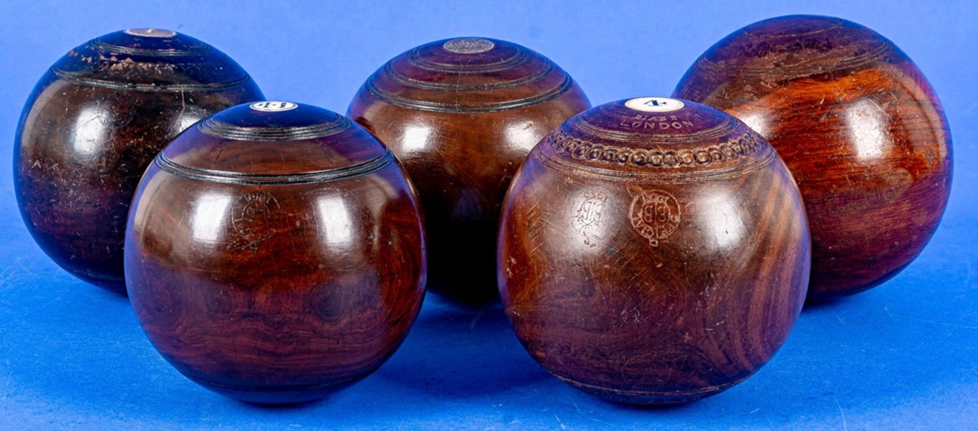 5 antike Kegel-Kugeln aus massivem nussbaumfarbenem Edelholz, teilweise mit Knocheneinlagen, Englan - Image 2 of 6