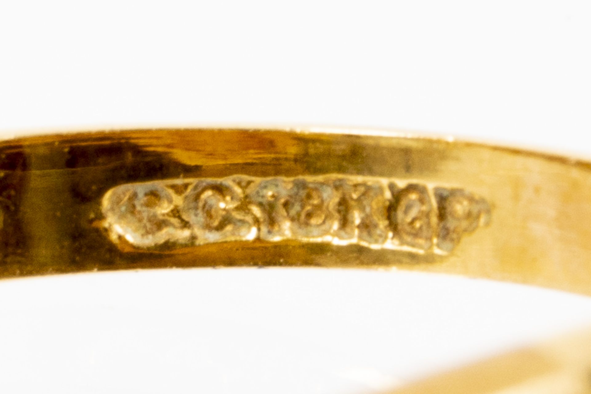 18 K Gelbgold-Ring mit Zirkonia-Besatz, Innendurchmesser ca. 18 mm, ca. 3,5 gr. brutto. - Bild 5 aus 5