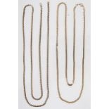 2 silberne Halsketten, Länge ca. 81 & 89 cm (ohne Verschluss, wurden als eine Kette getragen). Die