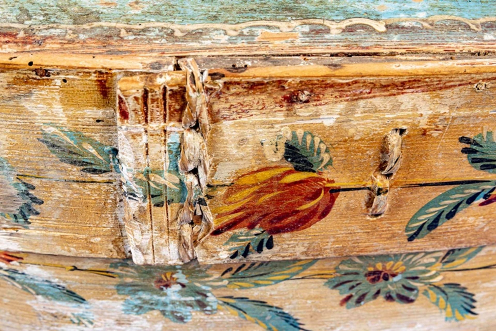 Antike Hutschachtel, polychrom bemalte Spanholzschachtel, ca. 18 x 46 x 30 cm; 19. Jhdt.; guter, un - Bild 7 aus 7