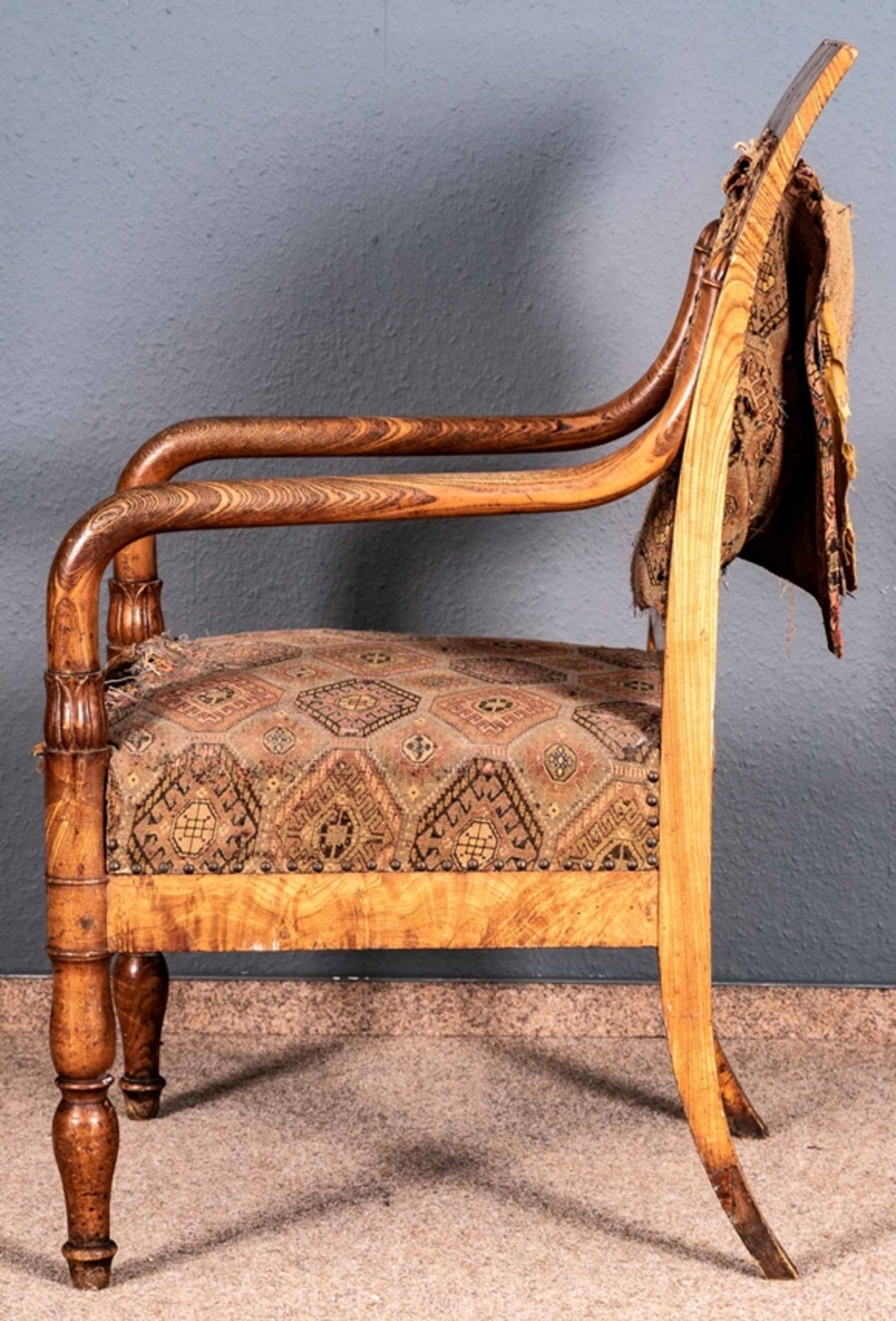 Eleganter Armlehnstuhl/Armlehnsessel mit Brandstempel "HME unter Krone", welcher laut Aussage des V - Bild 3 aus 11