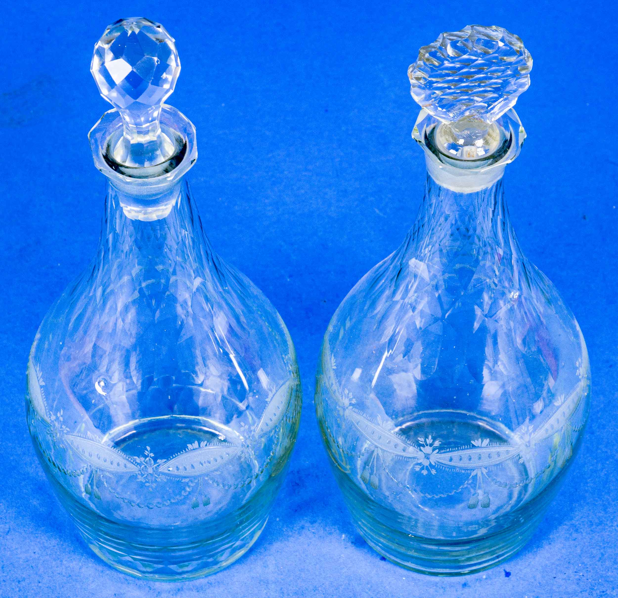 2 antike Glaskaraffen der "Belle Epoque" Ende 19. Jhdt.; farblose Glaskörper. Dekore, Formen & Stöp - Bild 3 aus 9