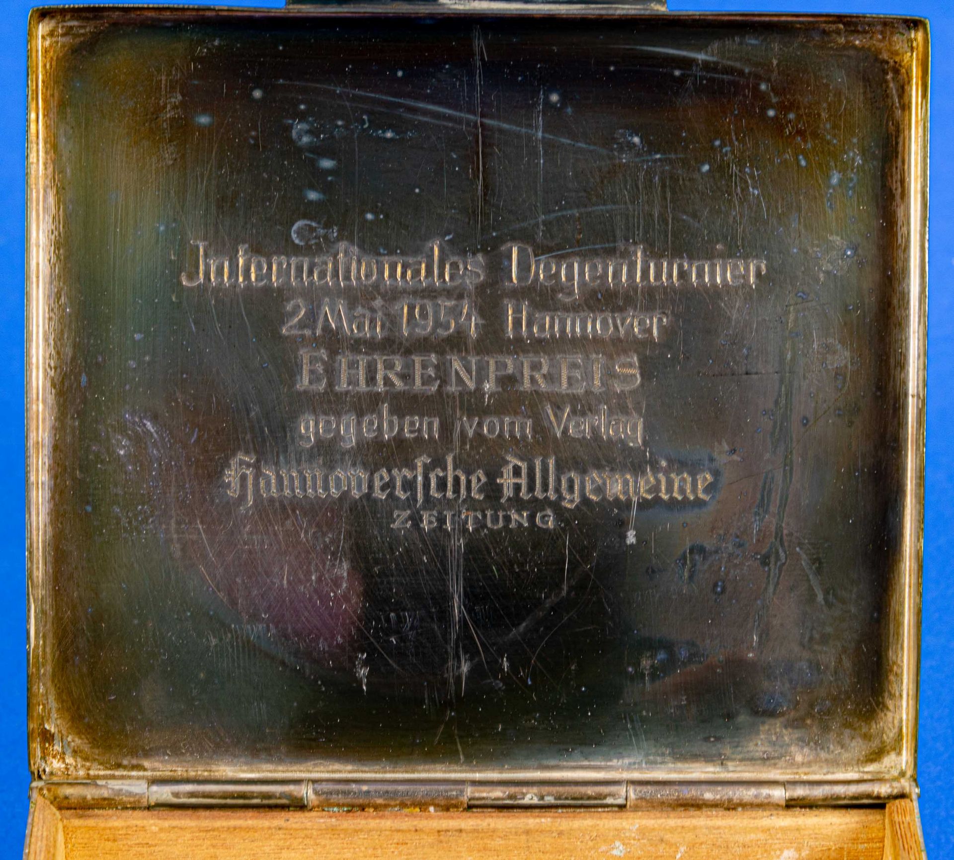 3 versch. Deckeldosen, 1 x Silberdraht, uneindeutig punziert, Durchmesser ca. 5,2 cm, 1 x versilber - Image 3 of 6