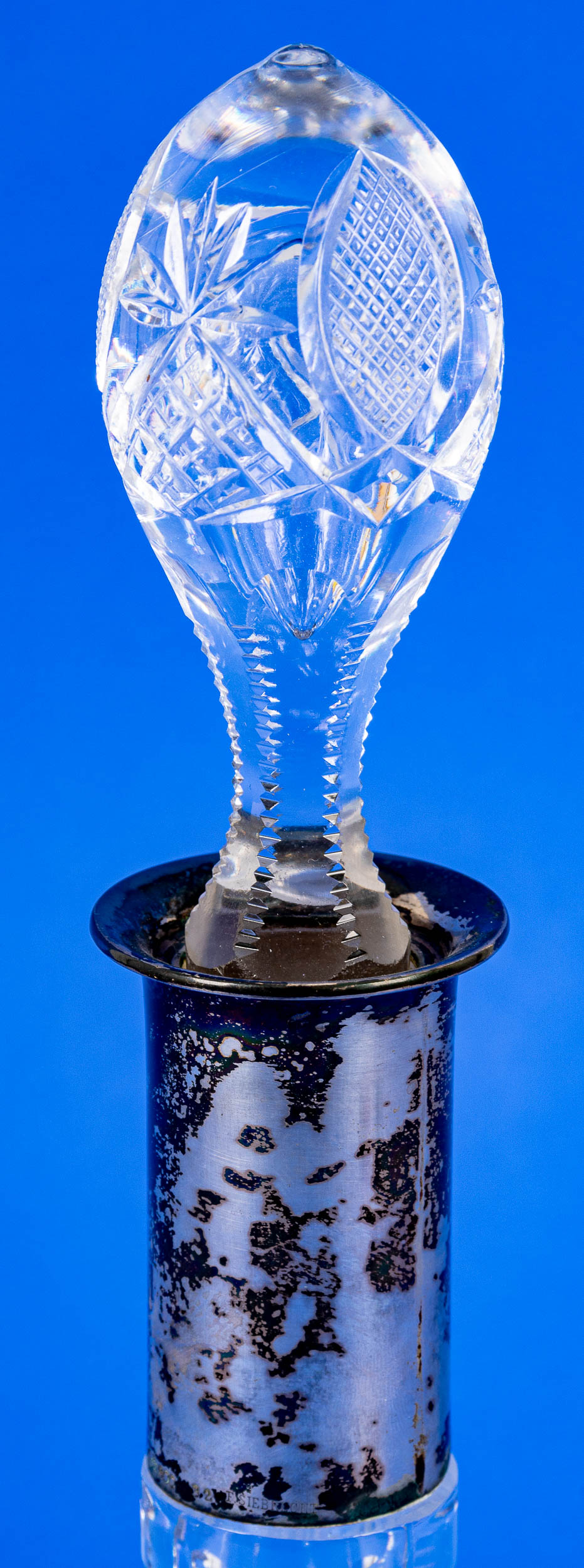 Schwere Kristallglas-Karaffe mit Stöpsel, farbloses Kristallglas mit aufwändigen Schliffdekoren, 80 - Bild 5 aus 6