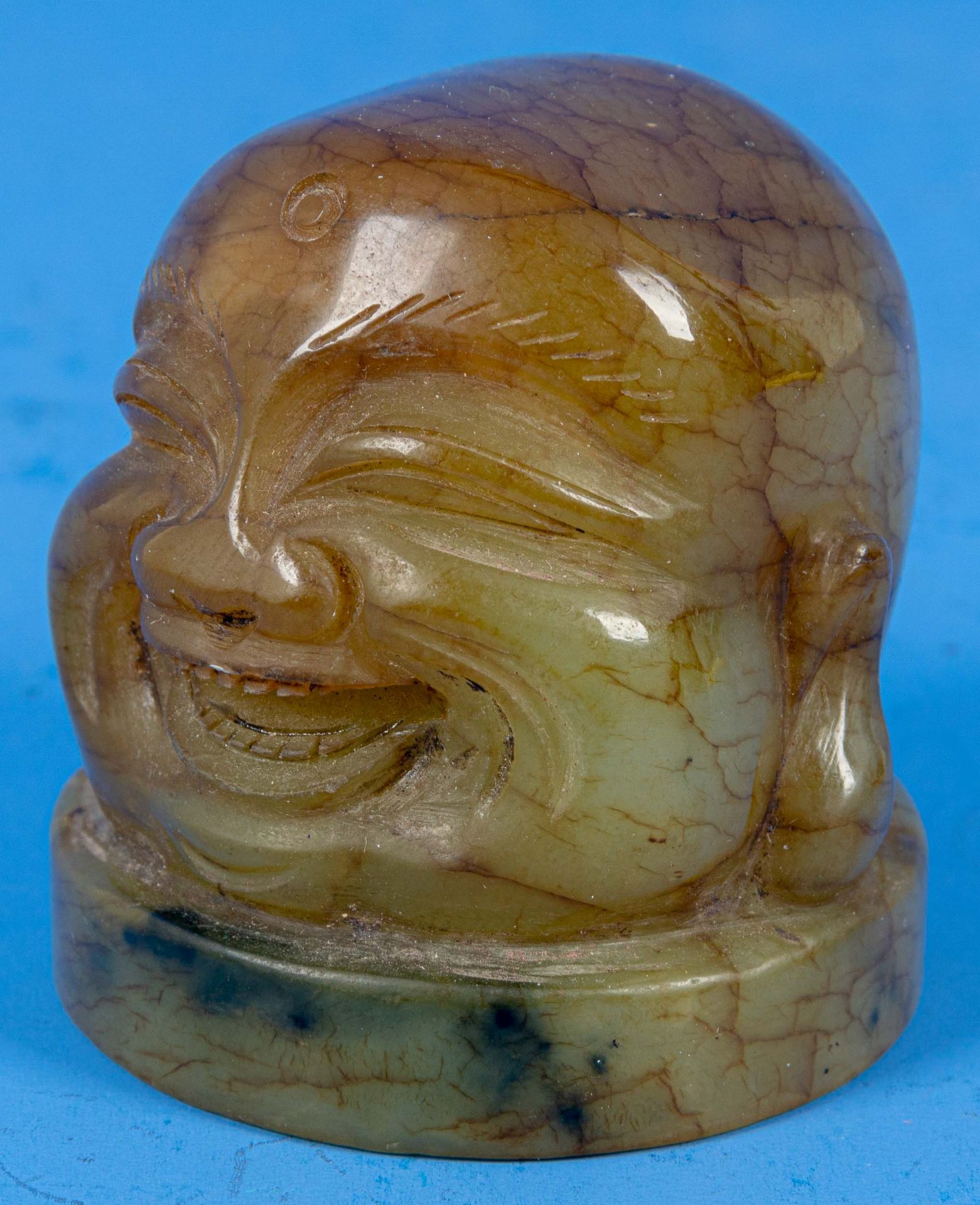 Briefbeschwerer bzw. Stempelrohling, grün-bräunliche Jade als "Lachender Buddha"-Kopf gearbeitet, o - Bild 3 aus 7