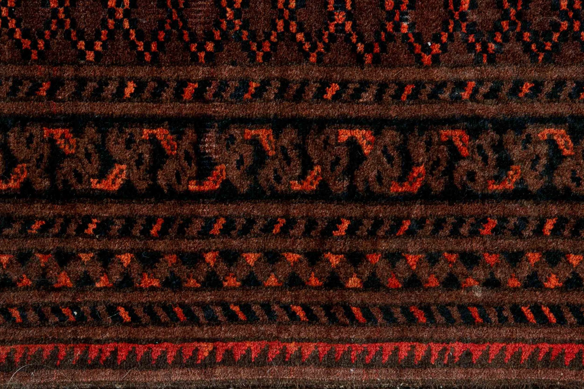 Größere Afghan - Teppichbrücke der 1960er/70er Jahre, ca. 236 x 159 cm, Wolle auf Wolle, von mehrer - Bild 3 aus 9