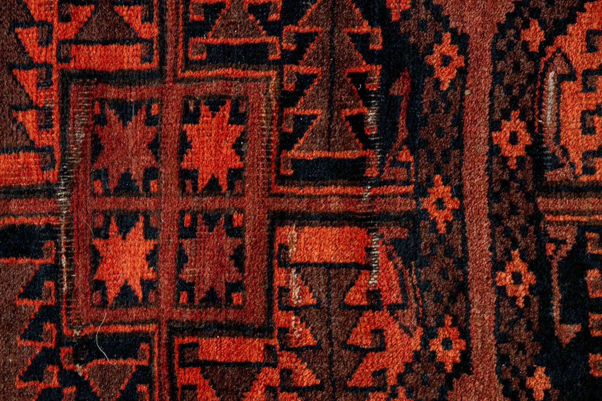 Größere Afghan - Teppichbrücke der 1960er/70er Jahre, ca. 236 x 159 cm, Wolle auf Wolle, von mehrer - Bild 8 aus 9