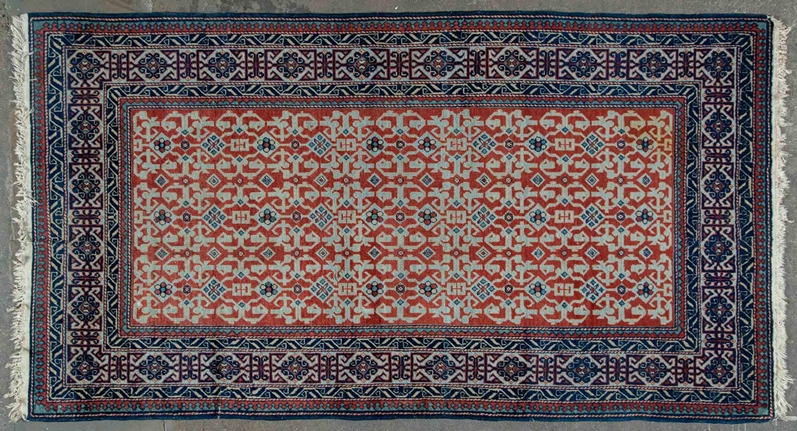 Sehr feiner Schirwan, Ostkaukasus Ende 19. Jhdt., Format: ca. 174 x 98 cm. Auf walnussbraunem Fond 