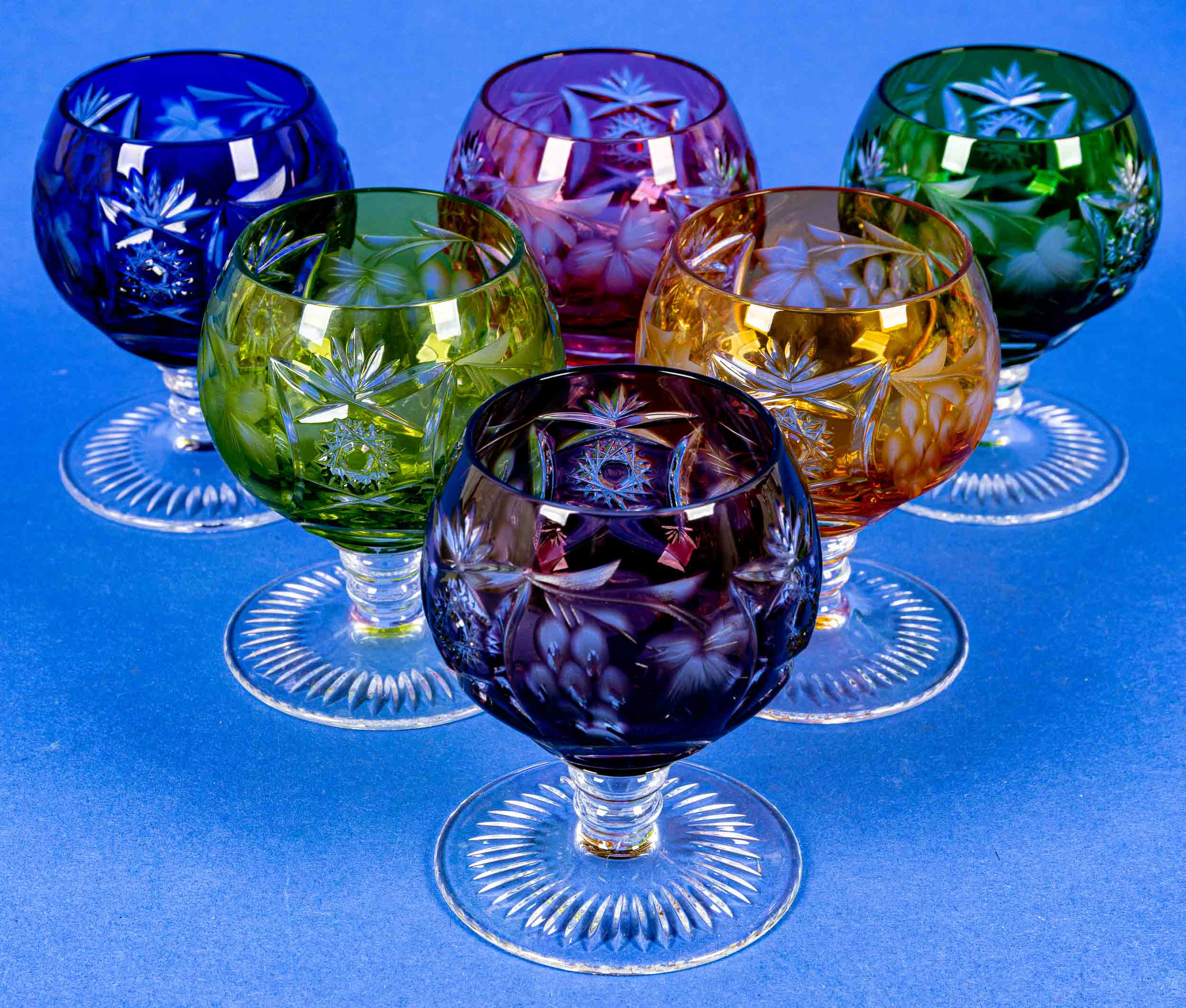 18teilige Glasserie verschiedenfarbiger Sherrygläser (Höhe ca. 13,5 cm), Weingläser sog. "Römer" (c - Bild 12 aus 14