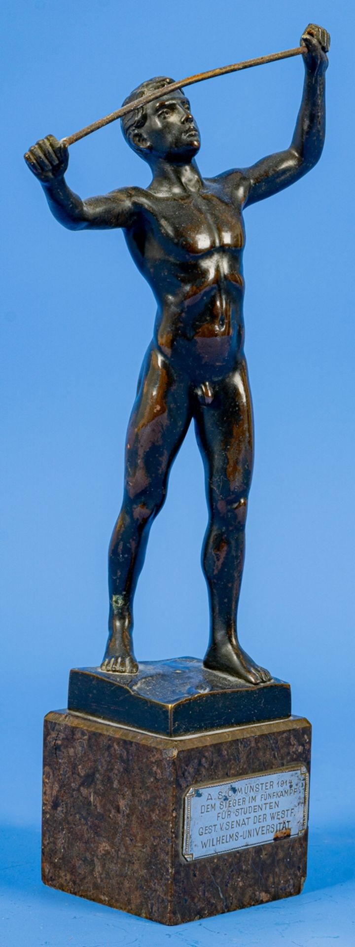 "Stehender Fechter", bräunlich patinierte Kleinbronze, auf dem Sockel signiert: "Schmid = Felling"  - Bild 2 aus 11