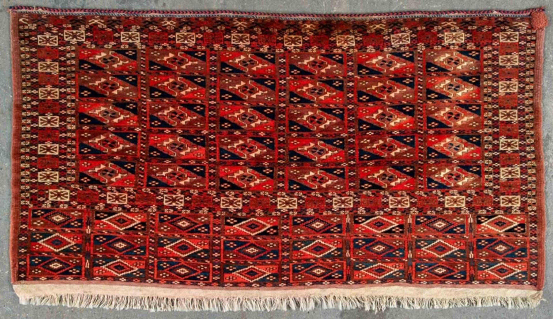 Alter Zeltbehang Tekke-Turkmene, ca. 63 x 122 cm.