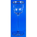 SPORTPREIS: Hochstieliges Weinglas in Übergröße, 6kantiger Schaft auf rundem Stand, die Kuppa mit f