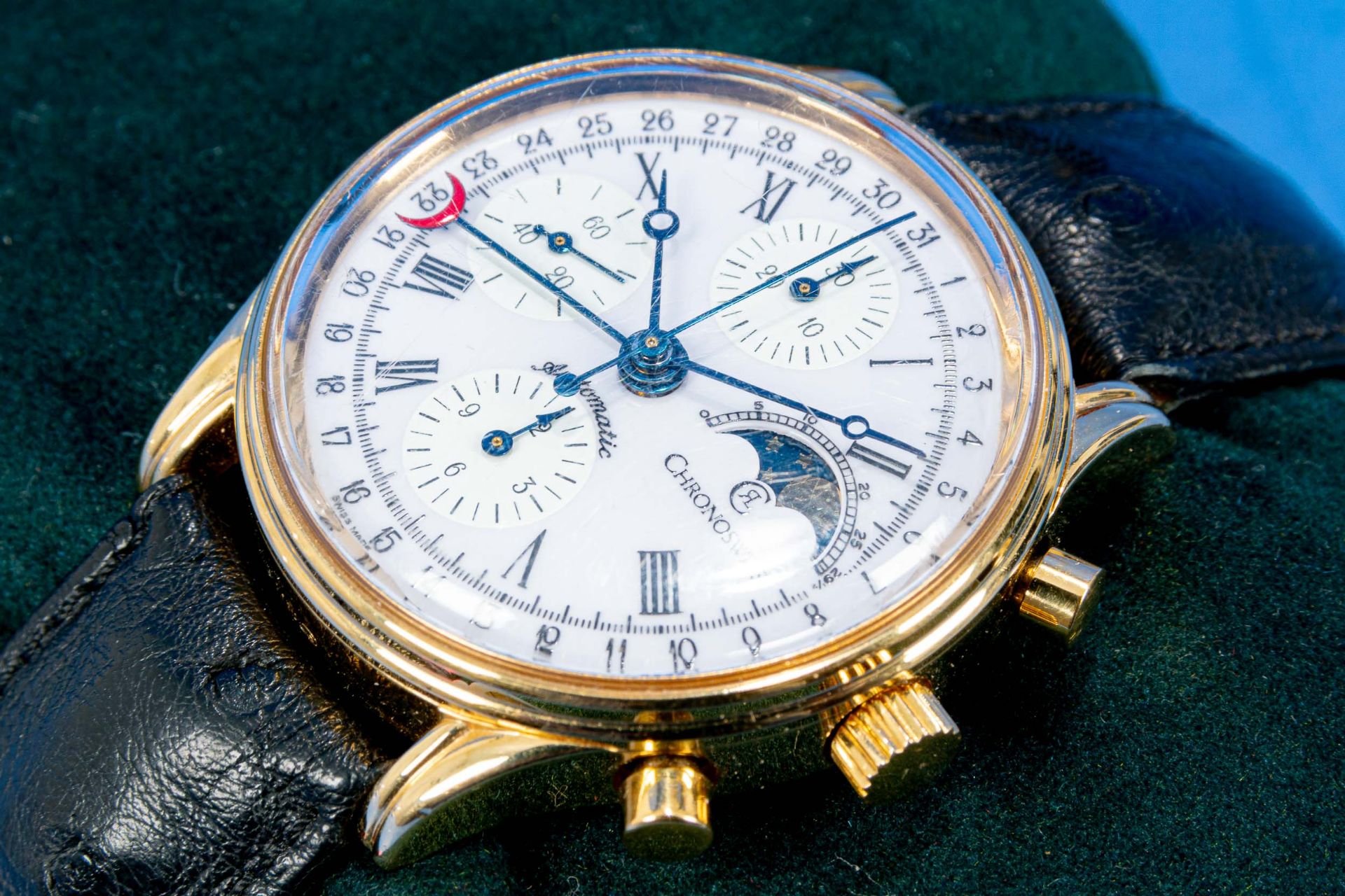 CHRONOSWISS-Chronograph, Automatik Herrenarmbanduhr aus 2004, Kaliber "C 755". Vergoldetes rundes G - Bild 3 aus 7