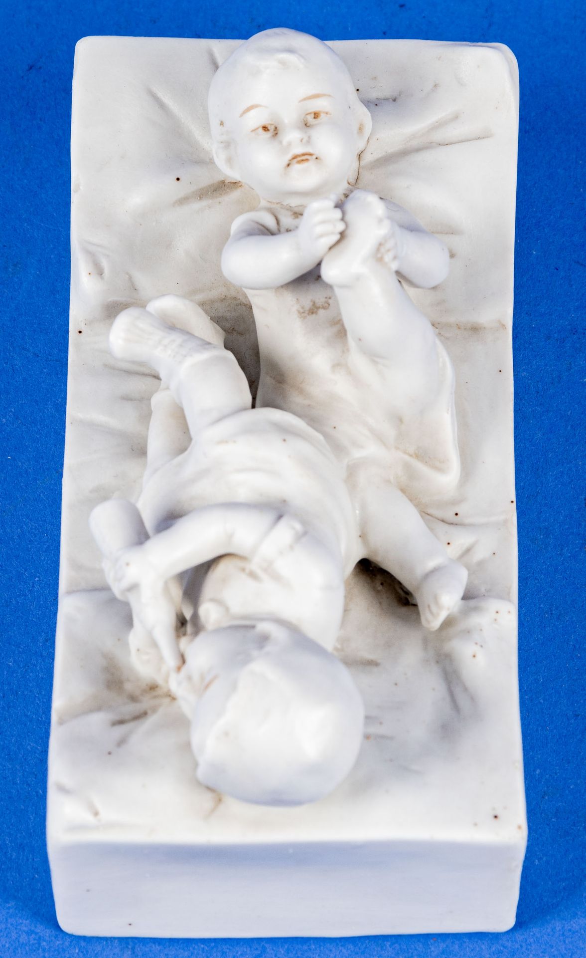 "Brüderchen und Schwesterchen", gegossene weiße Bisquit-Porzellan Figurengruppe, "Kleeblatt"-Bodenm - Image 4 of 6