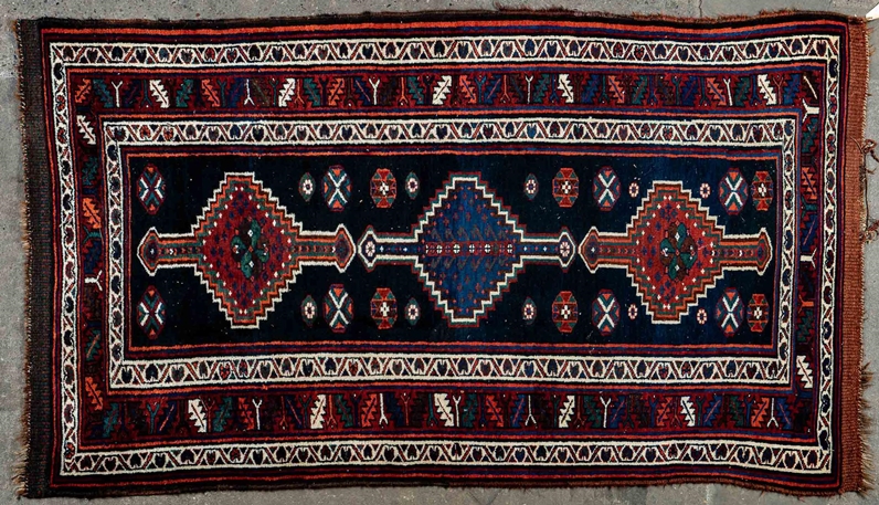 Älteres Zwischenmaß, YALAMEH, Nomaden Knüpfung, Wolle auf Wolle, ca. 225 x 126 cm. Abstrakter geome