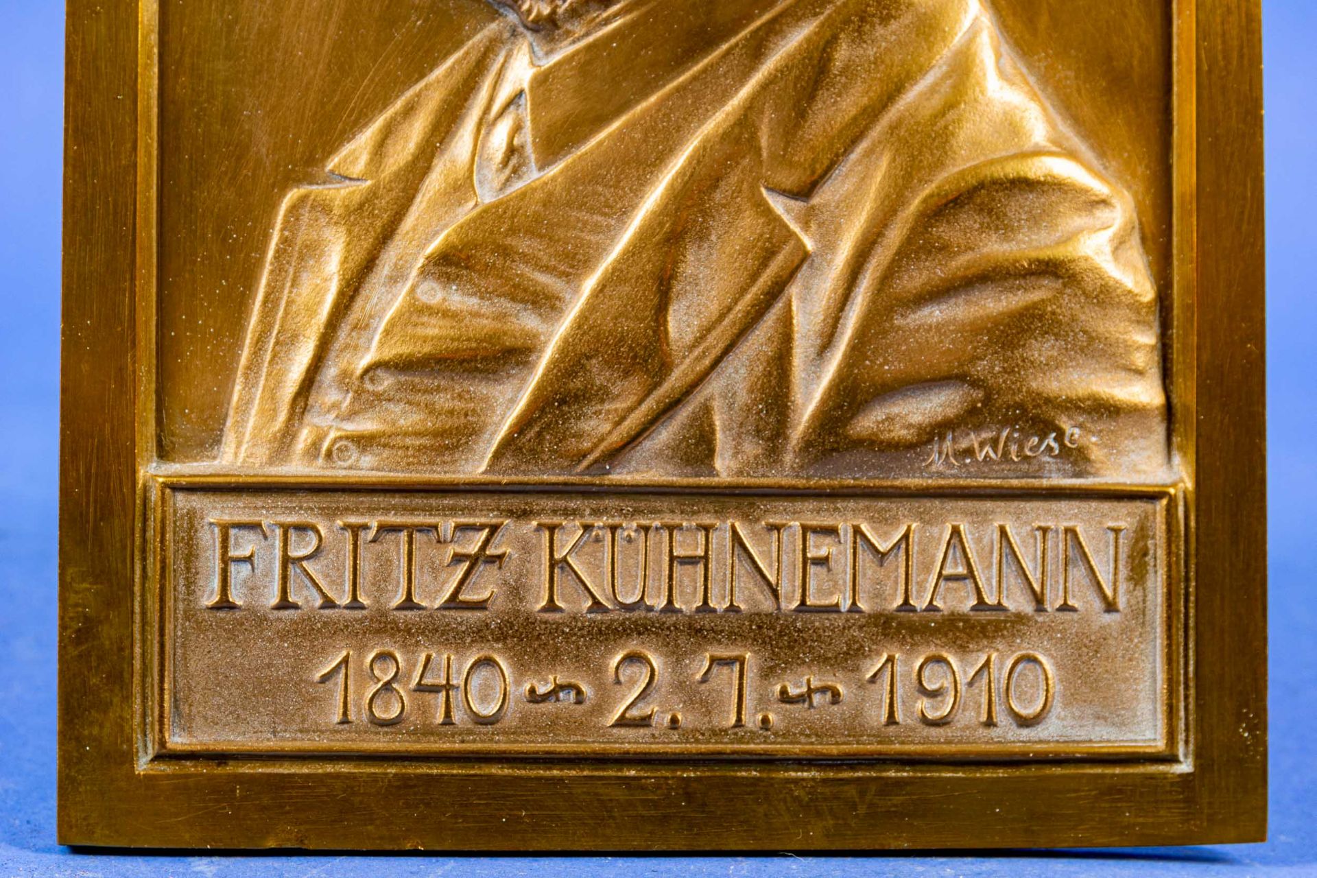 Porträt-Relief-Platte, Bronze mit plastisch gearbeitetem Halbbildnis des Fritz Kühnemann (1840 - 2. - Image 3 of 4