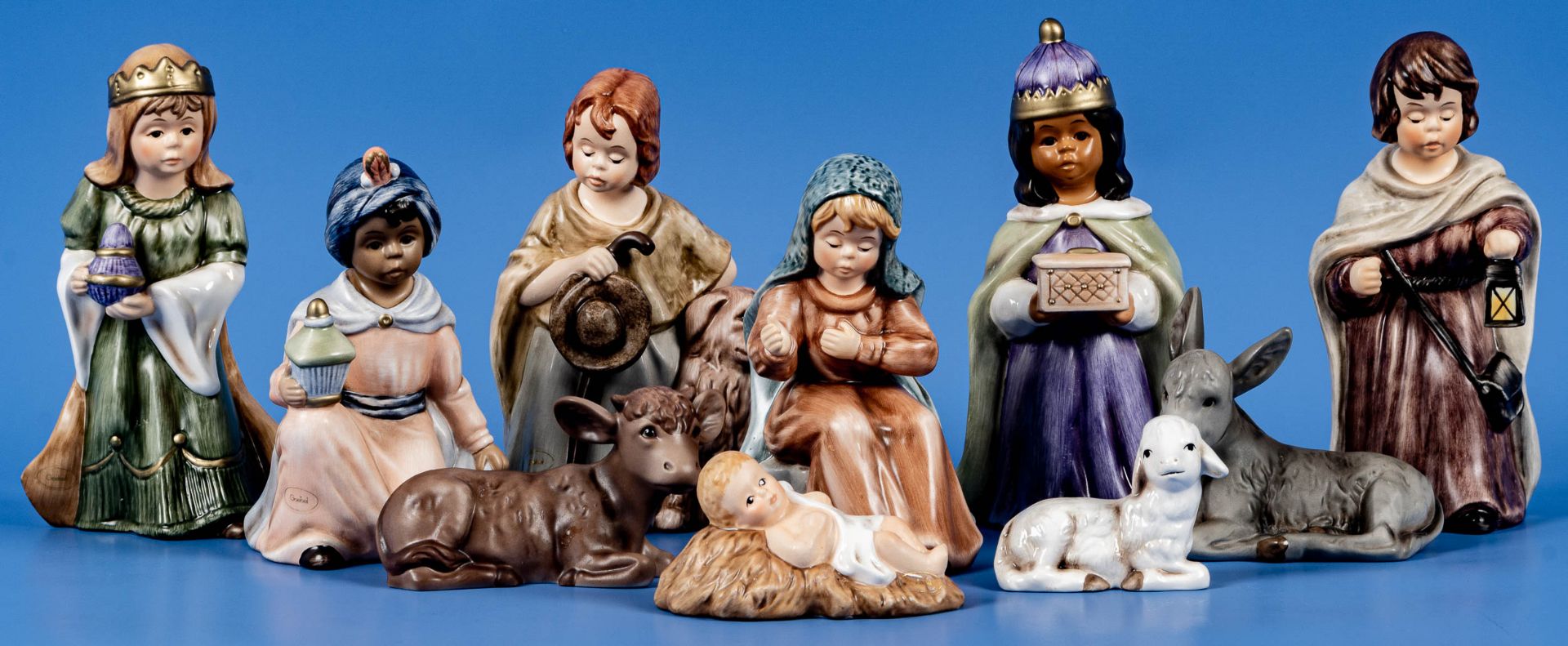 10teiliges Set weihnachtlicher Krippenfiguren, Goebel-Porzellan, versch. farbig staffiertes Porzell - Image 2 of 4