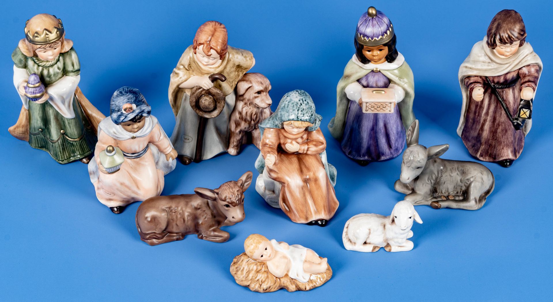 10teiliges Set weihnachtlicher Krippenfiguren, Goebel-Porzellan, versch. farbig staffiertes Porzell - Image 3 of 4