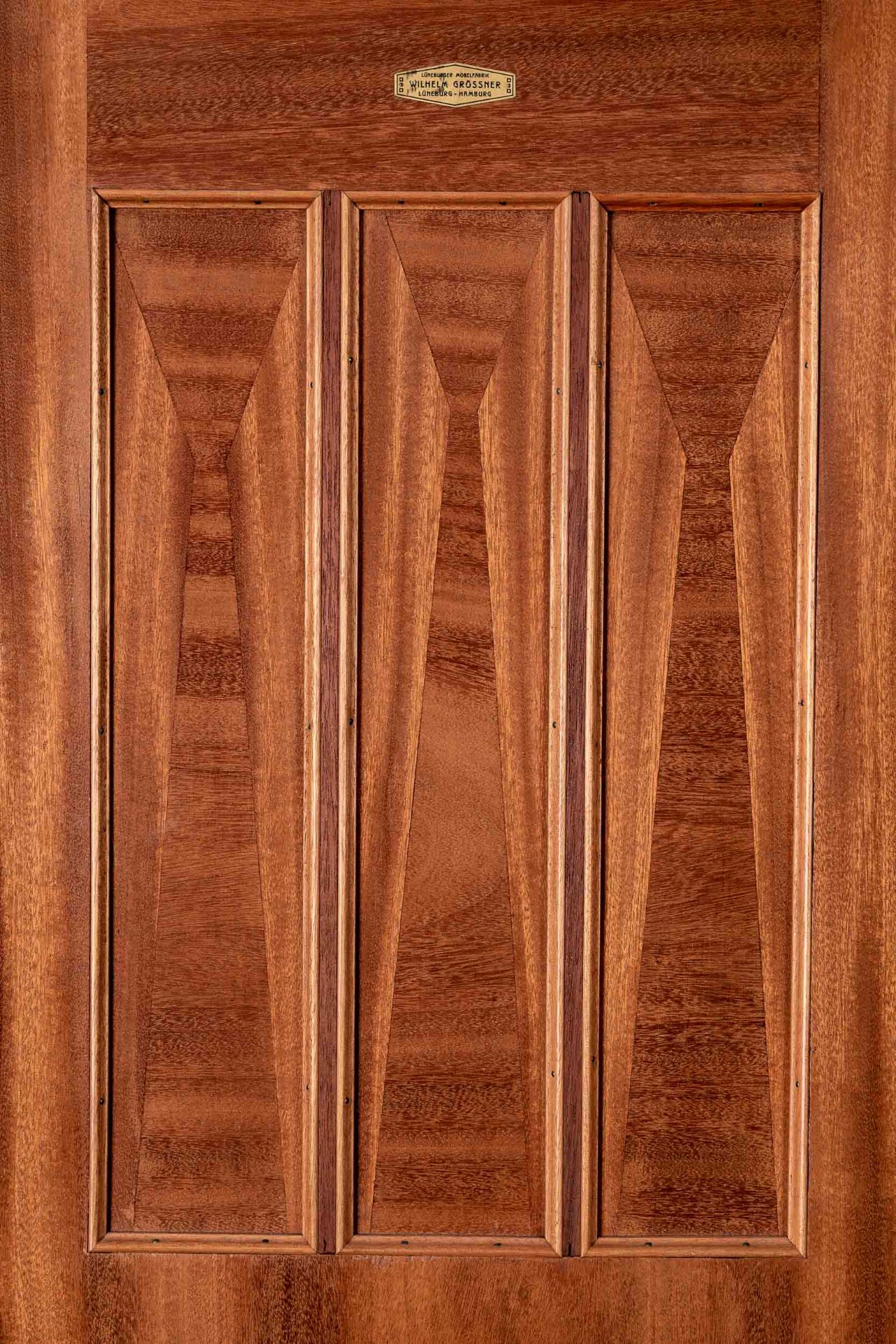 Sehr großer 3türiger Kleider- & Wäscheschrank, Mahagoni massiv & furniert, Jugendstil/Art-Deco, deu - Bild 11 aus 18