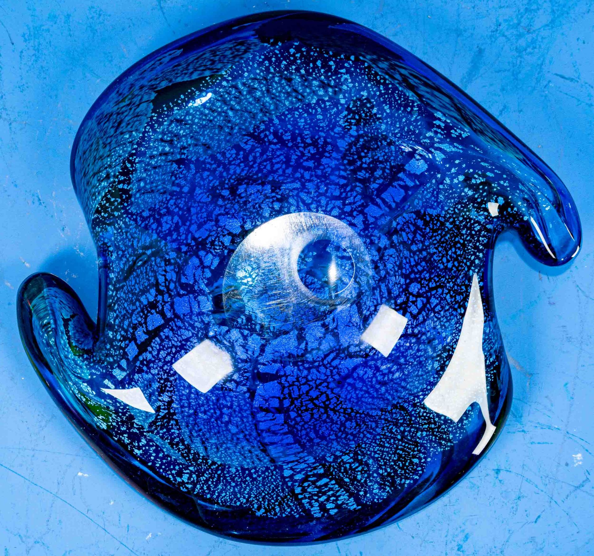 Dickwandige Ying und Yang-förmige Murano-Glasschale der 1960er/70er Jahre, polychrom durchwirktes, - Image 7 of 7