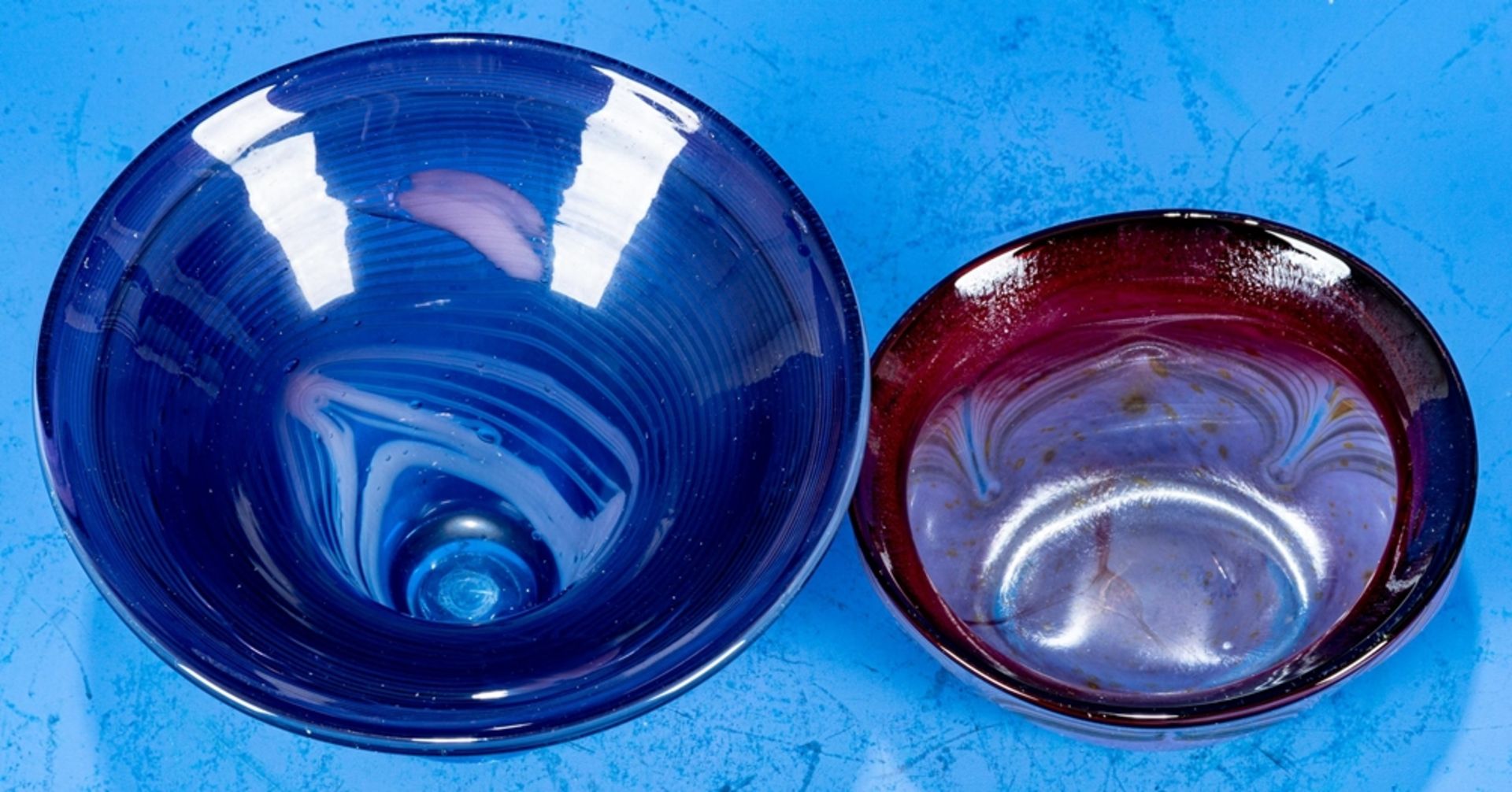 2 Tischvasen, farbig durchwirktes, dickwandiges Schlierenglas, 1 x Höhe ca. 11 cm, Durchmesser ca. - Image 3 of 5