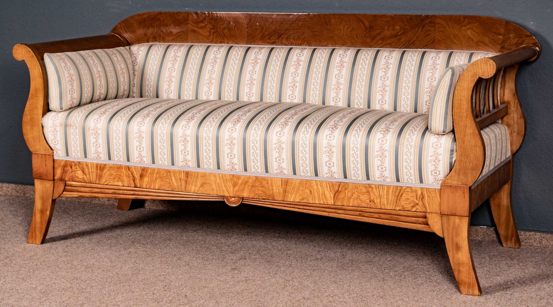 Elegantes Sofa, norddeutsches Biedermeier um 1830/40, vor wenigen Jahren wohnfertig restauriertes, - Image 4 of 9