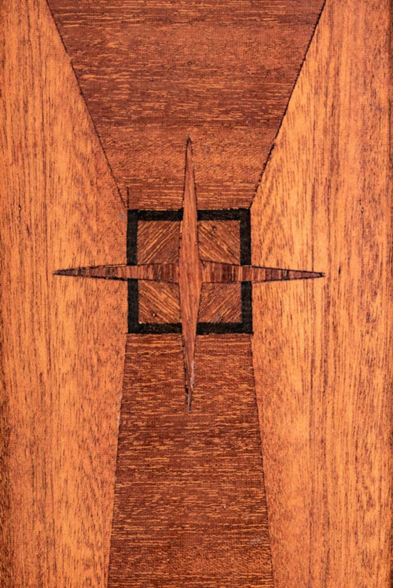 Sehr großer 3türiger Kleider- & Wäscheschrank, Mahagoni massiv & furniert, Jugendstil/Art-Deco, deu - Bild 14 aus 18