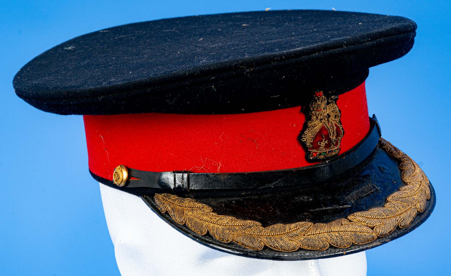 Mütze eines britischen Offiziers des Hersteller Hawks & Co. Ltd.; guter, getragener Erhalt, unbekan