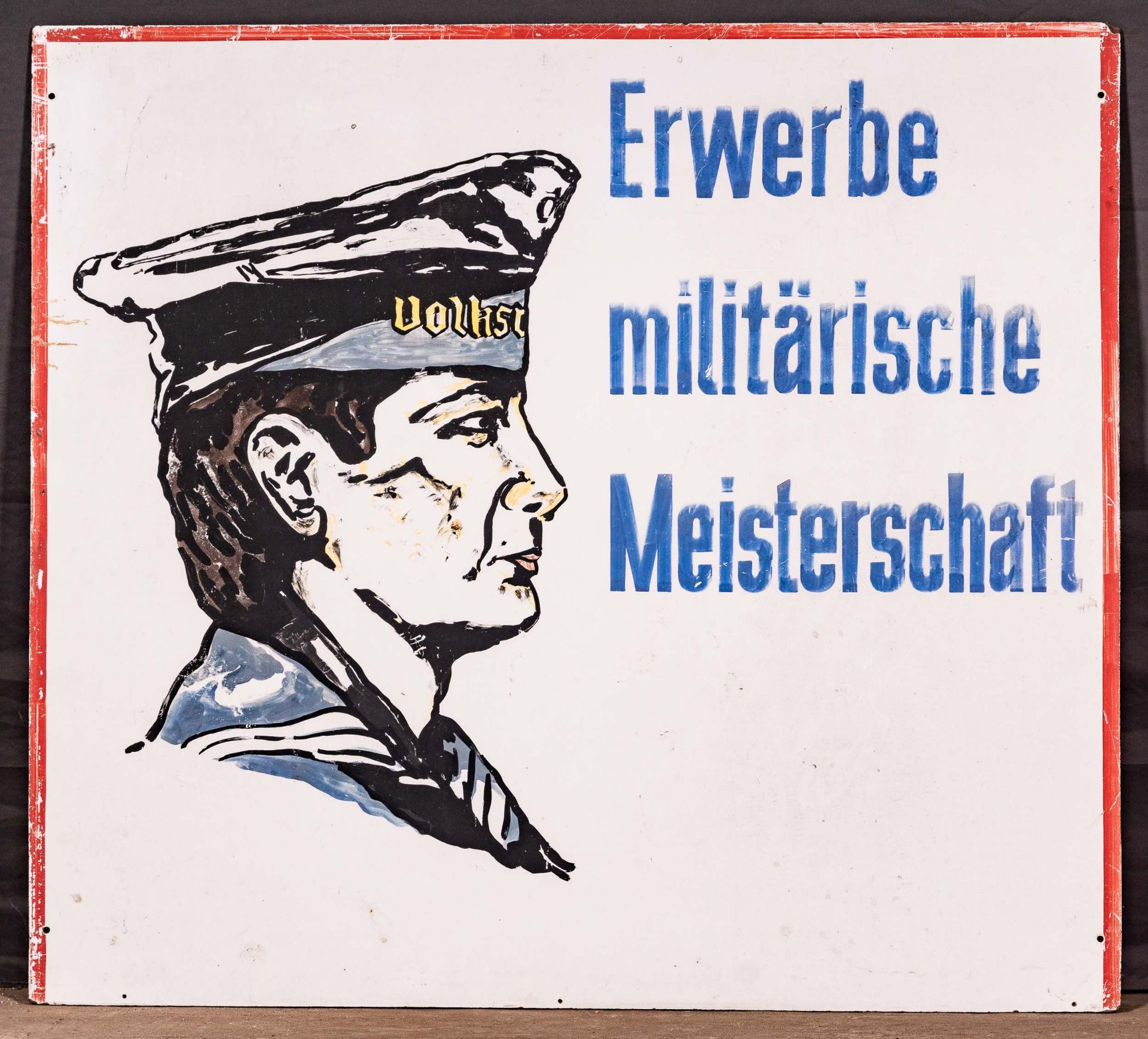 "ERWERBE MILITÄRISCHE MEISTERSCHAFT" - großes plakatives Schild, ca. 126 x 140 cm, DDR.
