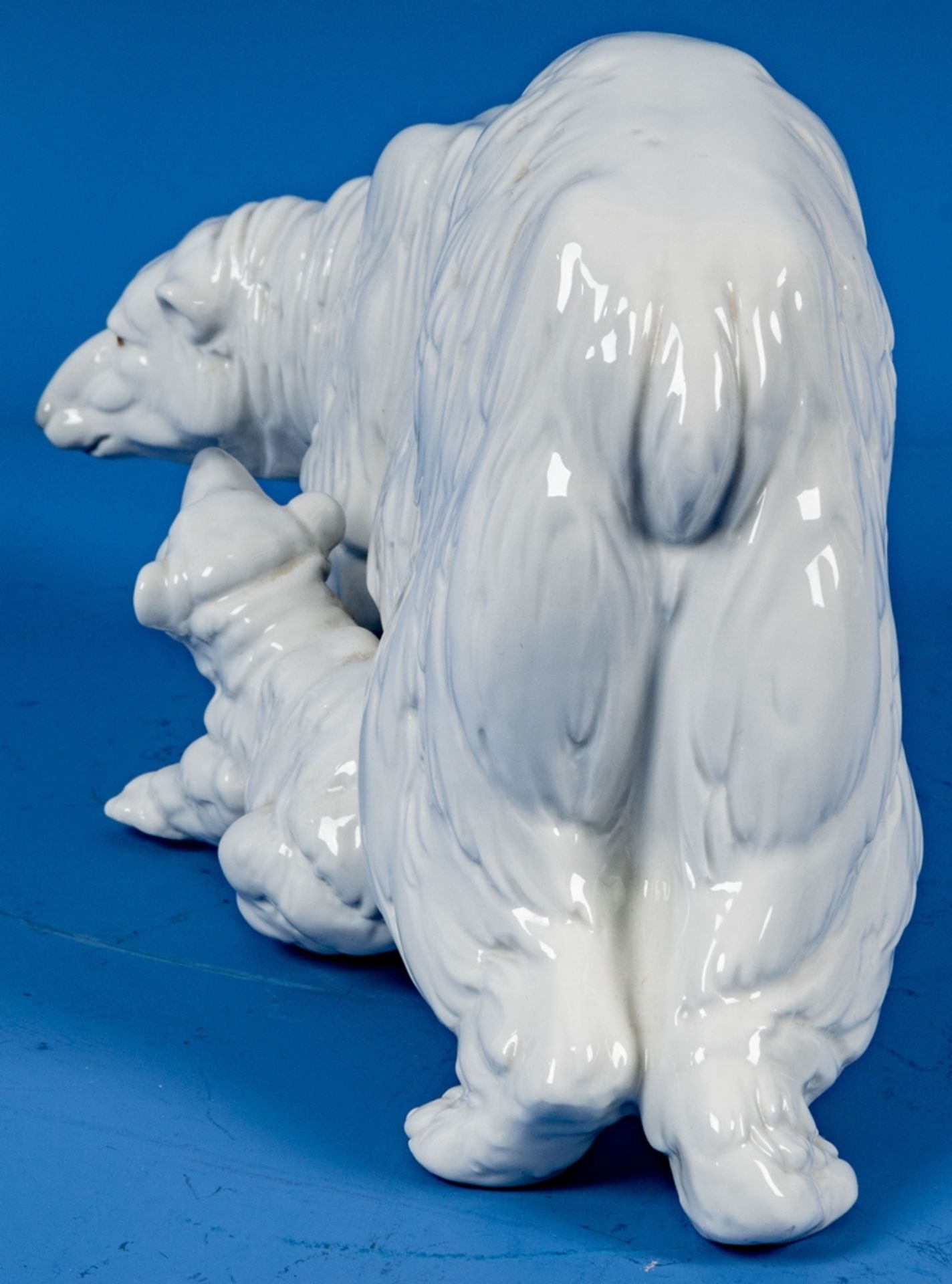 "Eisbärin mit Jungtier", Dao/Lladro, Spanien Ende 20. Jhdt., ca. 18 x 33 cm. farbig staffiertes Wei - Image 10 of 14