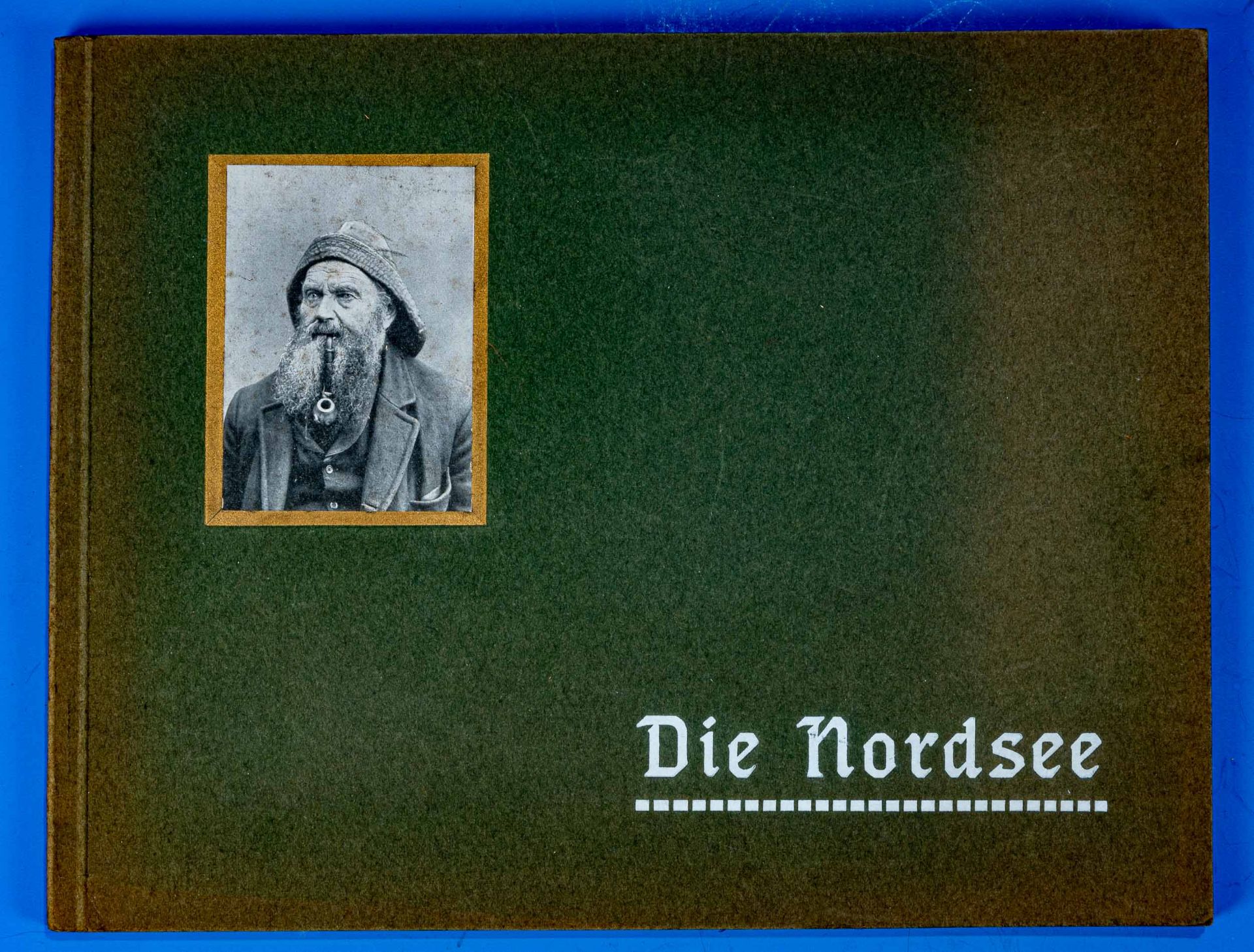 "Die Nordsee", Sammlung von 70 Ansichtskarten der Bäder und Städte an der Nordseeküste. Louis Koch 