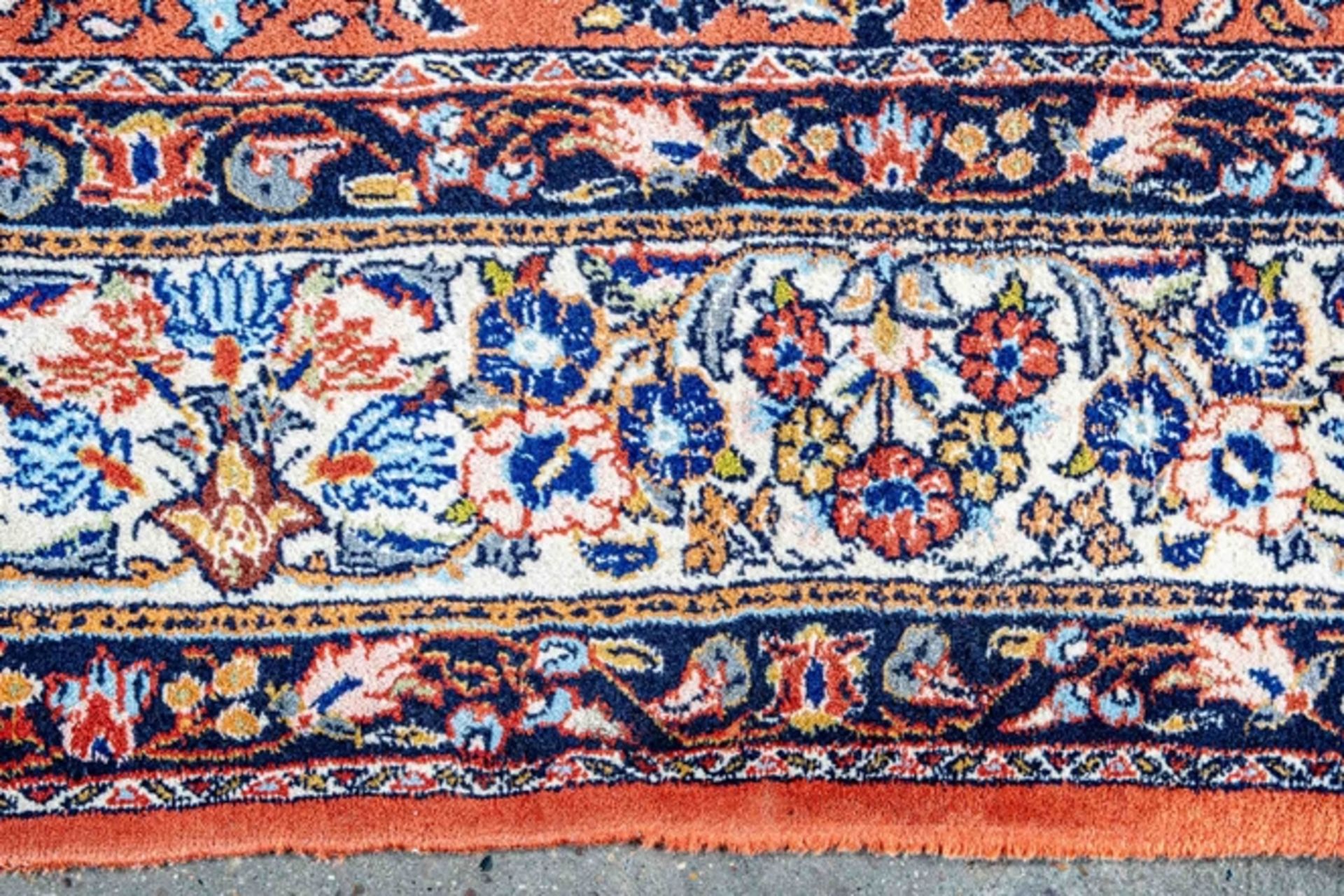 Orange-grundiger Orientteppich, Iran, Ende 20. Jhdt., guter, verfleckter, ungereinigter Fundzustand - Image 6 of 7