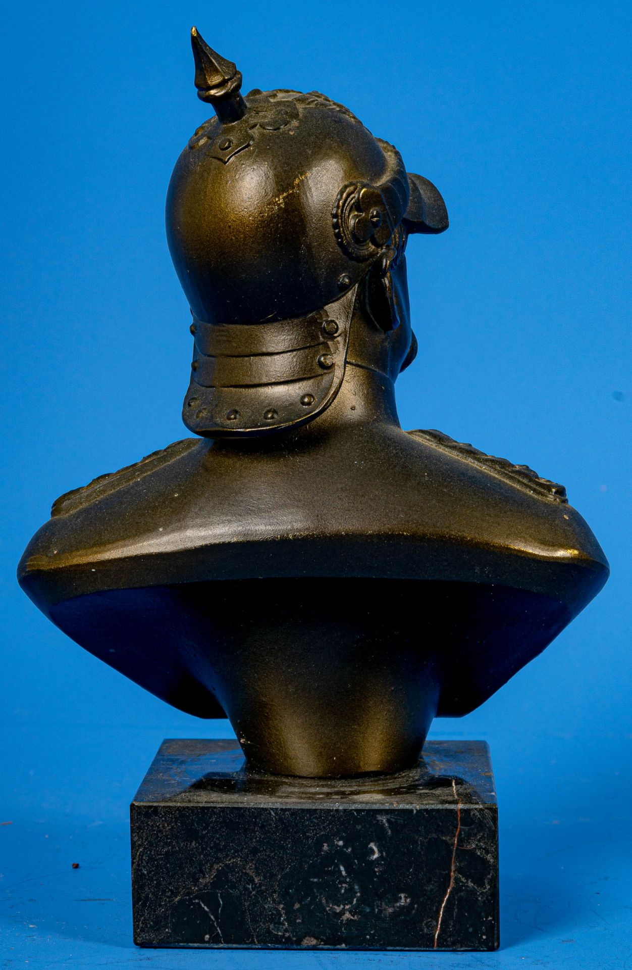 Büste des Otto von Bismarck, bronzierter Metallguss auf quadratischem Natursteinsockel. Gesamthöhe - Image 5 of 6