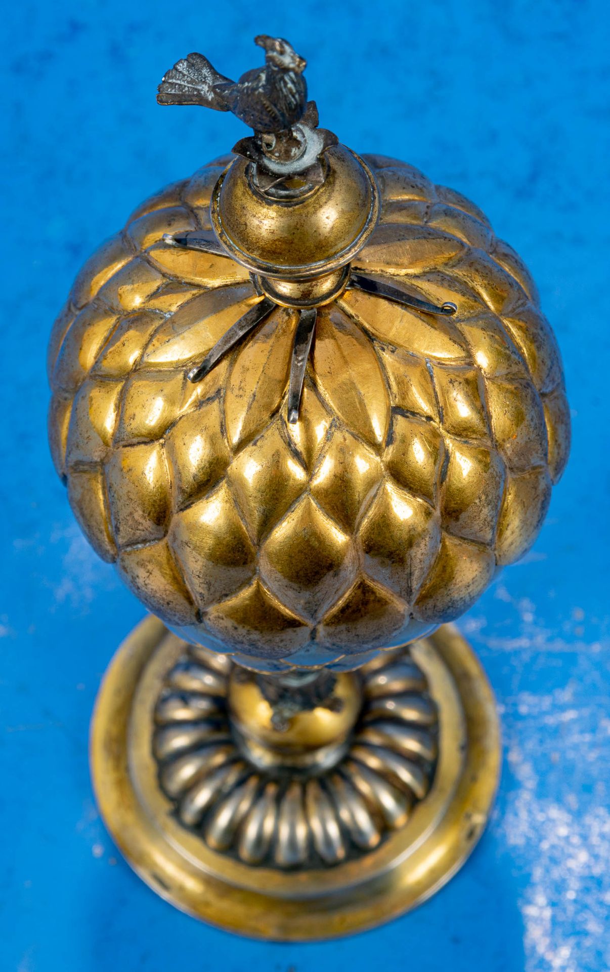 Antiker Ananas-Pokal, Silber, teilweise vermeilt/vergoldet. Von Fasan bekrönter Deckel, der untere  - Bild 14 aus 17