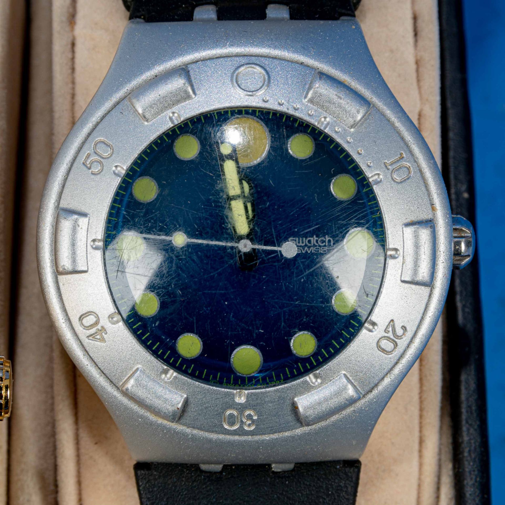 7teilige Uhrensammlung, u. a. der Marke Swatch; versch. Alter, Größen, Materialien, Hersteller, Wer - Image 7 of 8