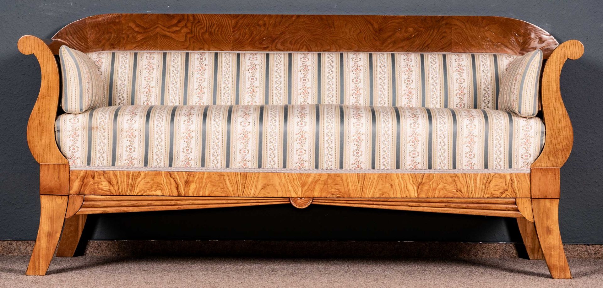 Elegantes Sofa, norddeutsches Biedermeier um 1830/40, vor wenigen Jahren wohnfertig restauriertes,