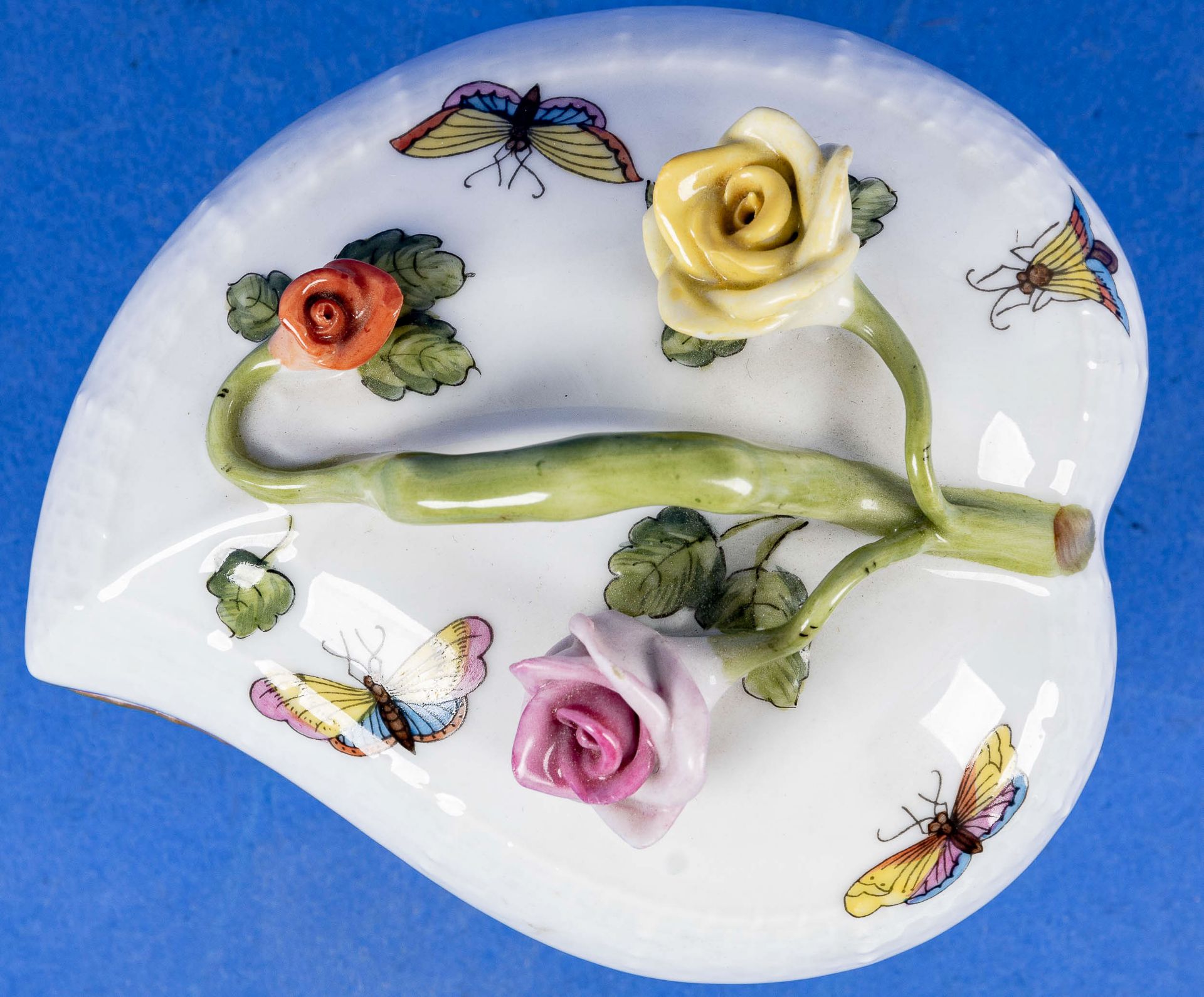 Deckeldose/Zuckerdose, Herend/Ungarn, polychrom staffiertes Weißporzellan mit Vogel & Insekten Deko - Image 5 of 10