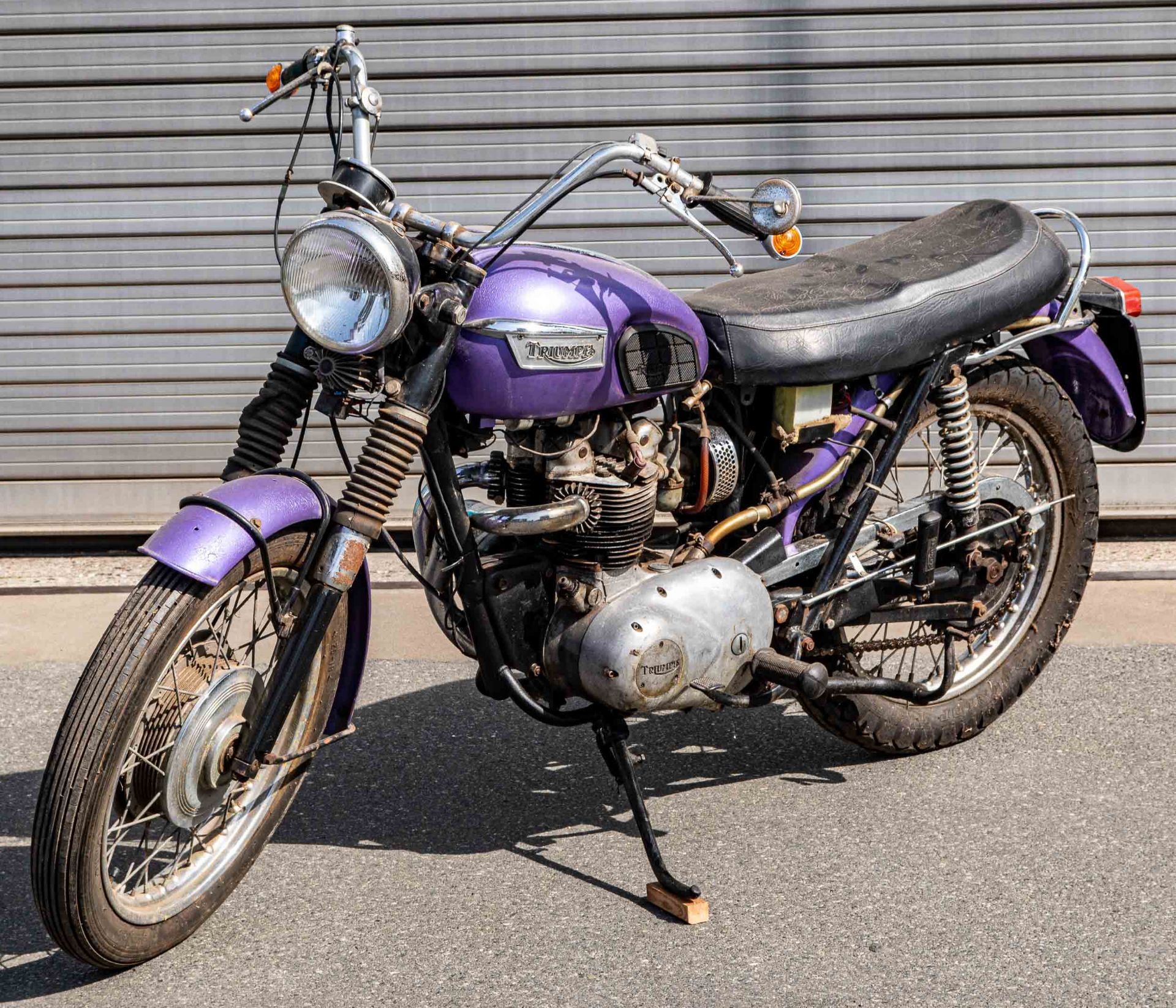 Garagenfund: Originales TRIUMPH-Motorrad der späten 1960er/frühen 1970er Jahre. 5500 ccm, Modell "T - Bild 2 aus 26