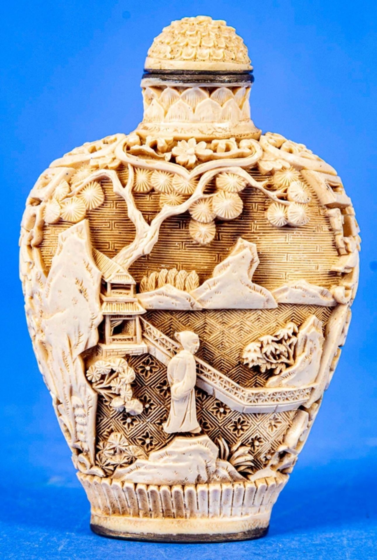 5-tlg. Konvolut alter, älterer, teilweise antiker chinesischer Snuffbottles und Flakons; 1 kleine b - Bild 8 aus 15